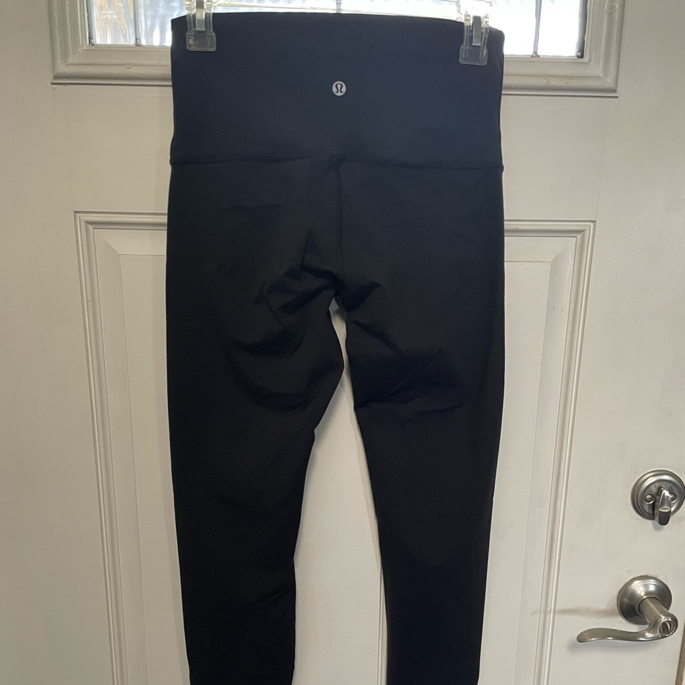 Lululemon Classic Black Leggings | Fits Like 8/10 (Medium)